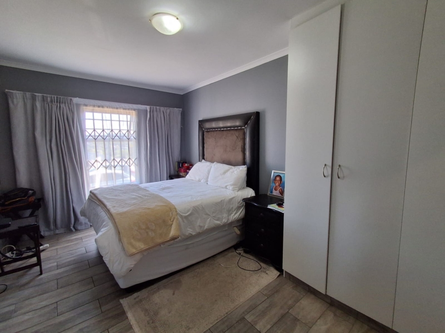 3 Bedroom Property for Sale in Nahoon Valley Park Eastern Cape